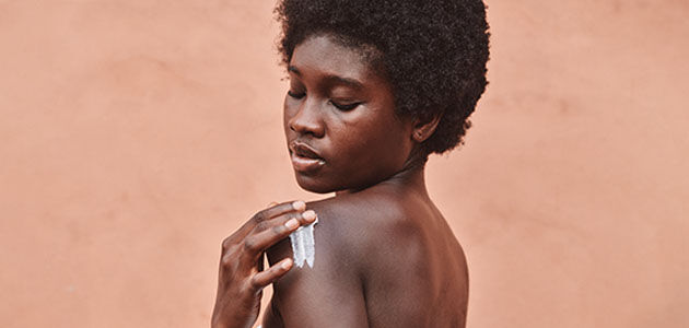 Organic Shea Butter, Ingredient, Shea Nut, Raw Shea Butter, Natural Remedy, Burkina Faso, Ghana, Fair Trade, Empowering Women, Women's Gold, Traditional, Handmade, All Skin Types, All Ages, Dry Skin, Shea Ultra Rich Body Scrub, Gentle Exfoliation, Nourishing, Comforting 