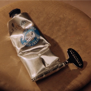 Shea Butter Hand Cream with Magic Key - Tube Squeezer, GB (1) | L’Occitane en Provence